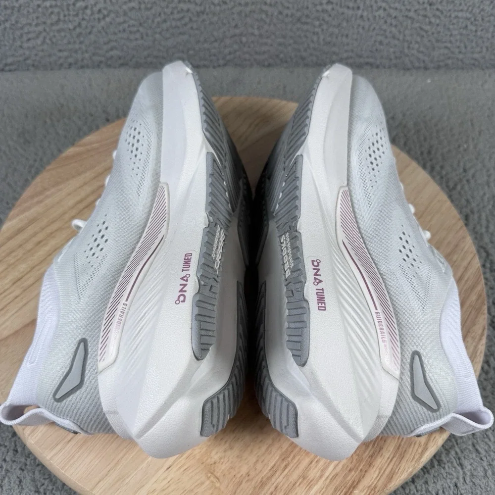 Brooks Glycerin GTS 23 Womens 9.5 B White Harbor Mist Running Shoes 1204921B133